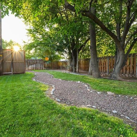 Charming 2 Bedroom Near Downtown - Rose Tree 1 モアブ エクステリア 写真