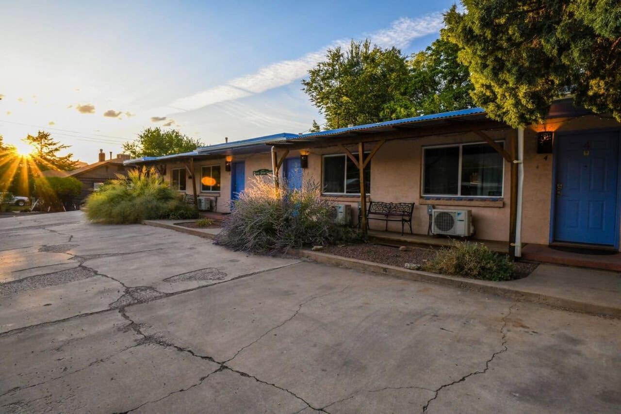 Charming 2 Bedroom Near Downtown - Rose Tree 1 モアブ エクステリア 写真