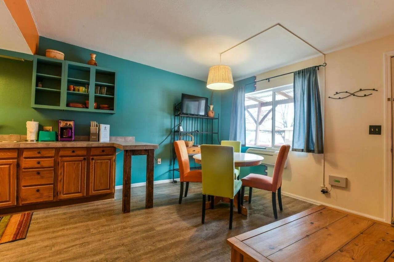 Charming 2 Bedroom Near Downtown - Rose Tree 1 モアブ エクステリア 写真