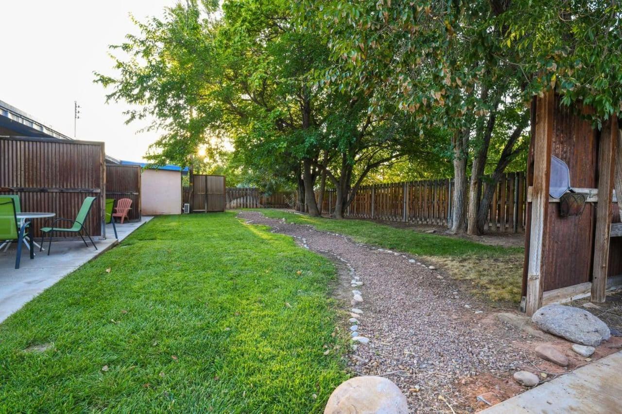 Charming 2 Bedroom Near Downtown - Rose Tree 1 モアブ エクステリア 写真