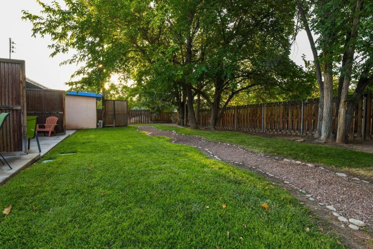 Charming 2 Bedroom Near Downtown - Rose Tree 1 モアブ エクステリア 写真