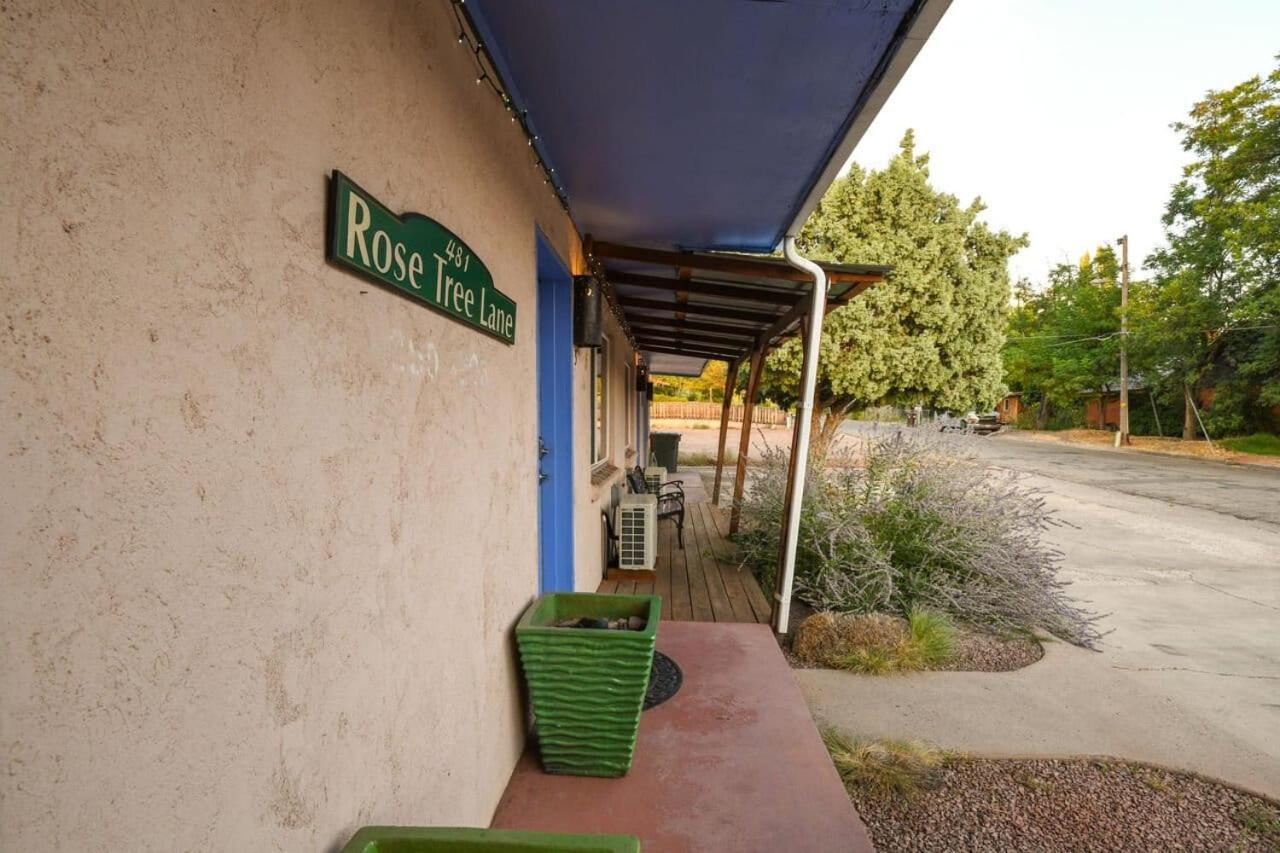 Charming 2 Bedroom Near Downtown - Rose Tree 1 モアブ エクステリア 写真