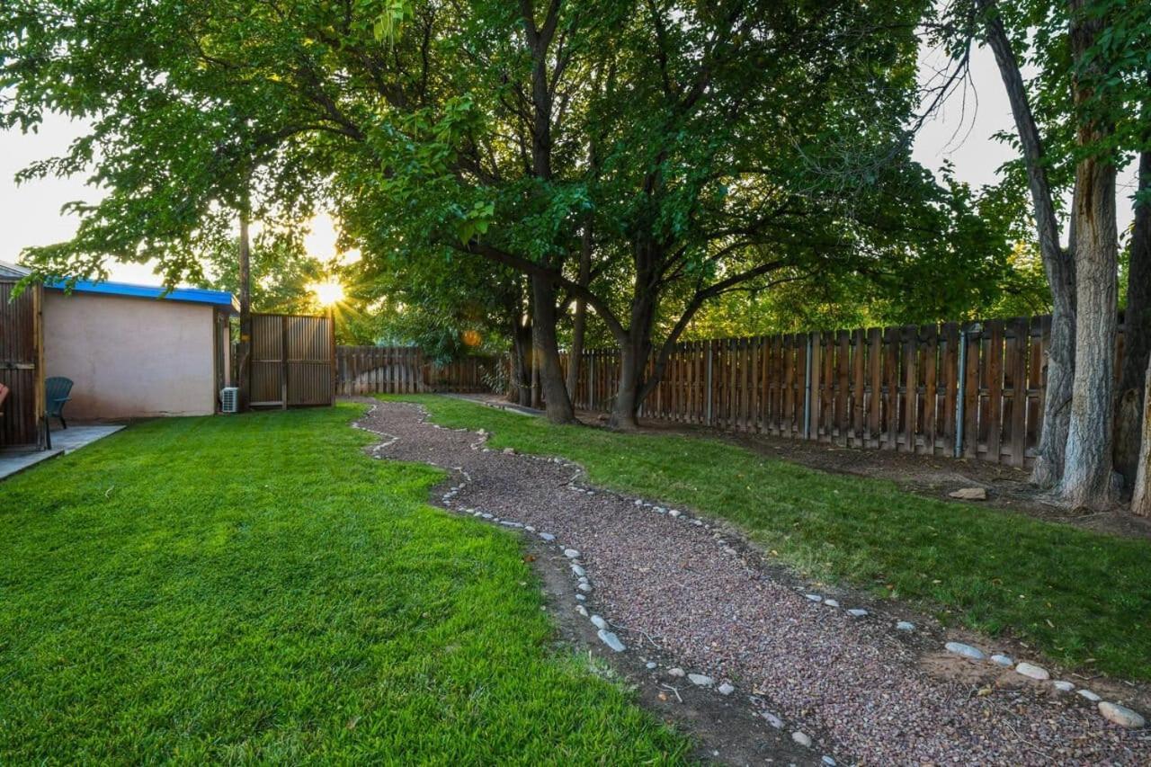 Charming 2 Bedroom Near Downtown - Rose Tree 1 モアブ エクステリア 写真